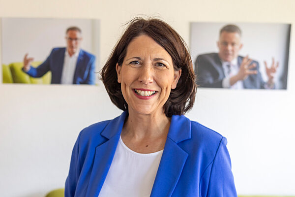 Sommerinterview mit Wirtschaftsministerin Daniela Schmitt