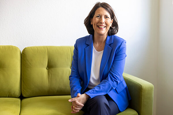 Sommerinterview mit Wirtschaftsministerin Daniela Schmitt