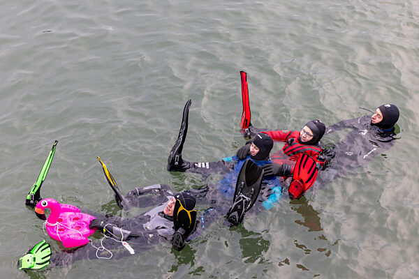 Silvester 2025 - Silvesterschwimmen in Mainz