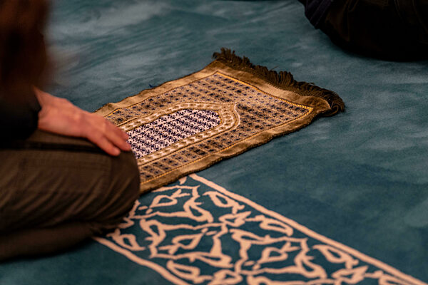 Fastenbrechen in der Abu Bakr Moschee in Frankfurt am Main