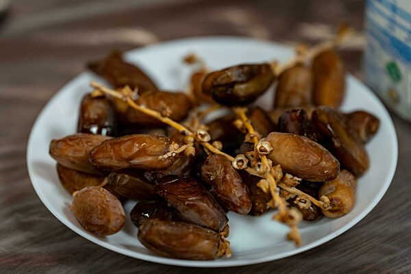 Fastenbrechen in der Abu Bakr Moschee in Frankfurt am Main