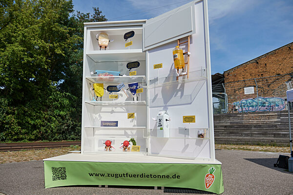 XXL-Kuehlschrank gegen Lebensmittelverschwendung