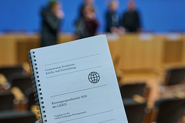 Kirchen mahnen strengere Regeln fuer Ruestungsexporte nach Israel an