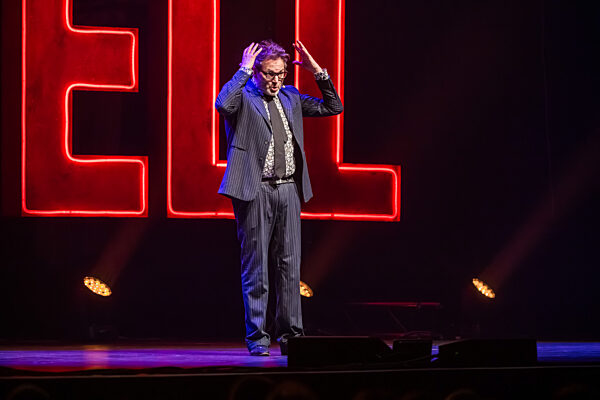 Paul Panzer gastiert mit seinem neuen Programm "Schöne neue Welt" in der Sparkassen-Arena Zwickau
