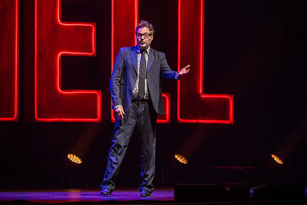 Paul Panzer gastiert mit seinem neuen Programm "Schöne neue Welt" in der Sparkassen-Arena Zwickau