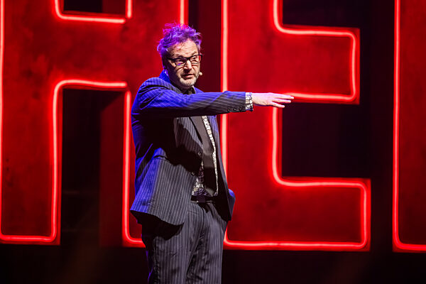 Paul Panzer gastiert mit seinem neuen Programm "Schöne neue Welt" in der Sparkassen-Arena Zwickau