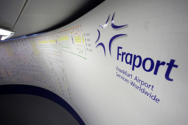 Eine große Kontrolltafel stellt am Sonntag (09.08...