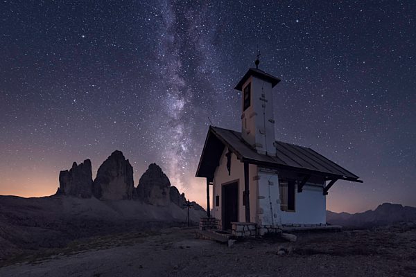 Italy, Sexten Dolomites, Tre Cime di Lavaredo, Nature Park Tre Cime, Cappella degli Alpini at night