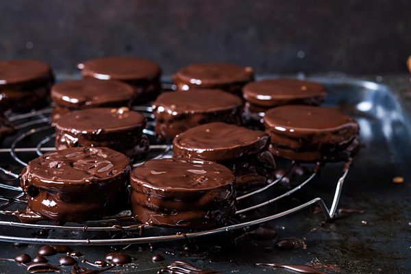 Wagon Wheel Cookies drying on cooling grid