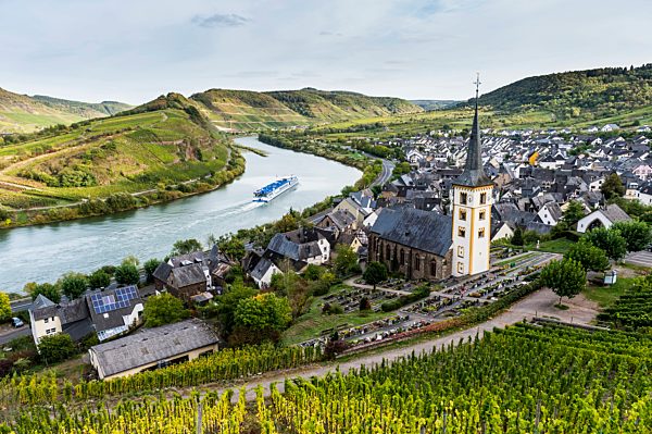 Germany, Rhineland-Palatinate, Cruise ship on the Moselle river near Bremm
