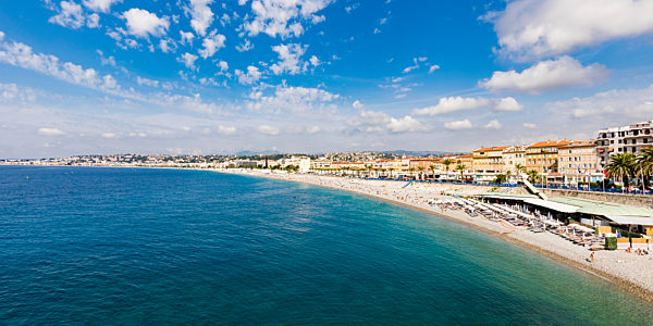 France, Provence-Alpes-Cote d'Azur, Nice, Promenade des Anglais, beach
