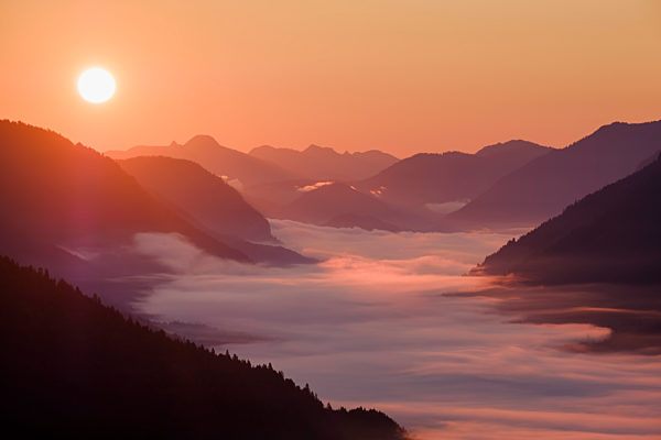 Germany, Upper Bavaria, Werdenfelser Land, Wallgau, Bavarian Prealps, Isar Valley at sunrise, view from Krepelschrofen