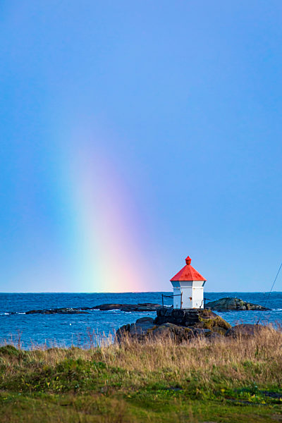 Norway, Lofoten Islands, Eggum, rainbow above the sea
