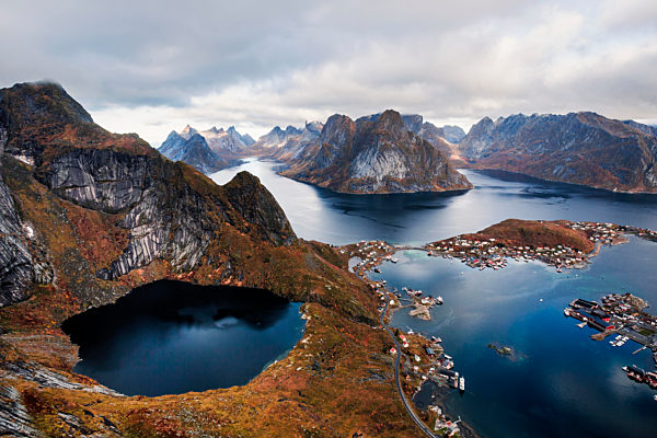 Norway, Lofoten Islands, Reine, View from Reinebringen