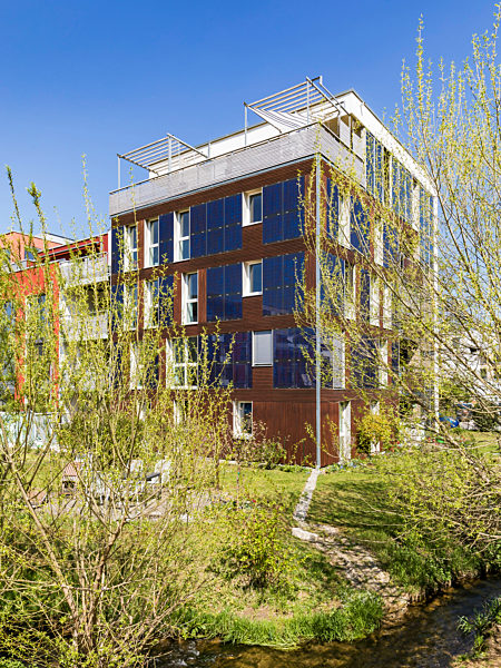 Germany, Tuebingen, Muehlenviertel, modern residential zero-energy houses