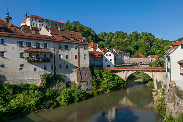 Slovenia, Upper Carniola, Skofja Loka, Capuchin Bridge over Selska Sora river in summer