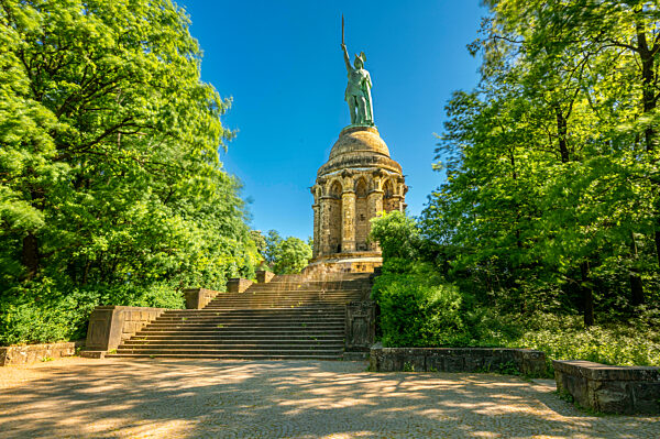 Germany, North Rhine Westphalia, Detmold, Steps in front of Hermannsdenkmal statue