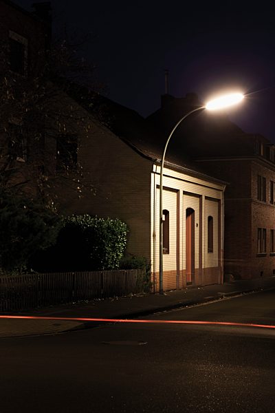 Germany, North Rhine-Westphalia, Neuss, house by night,