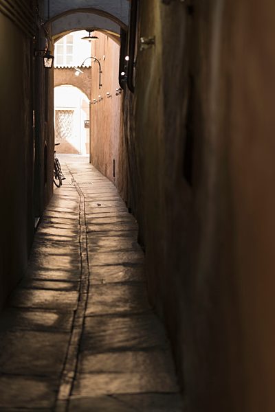 Italy, South Tyrol, Bolzano, Narrow alley