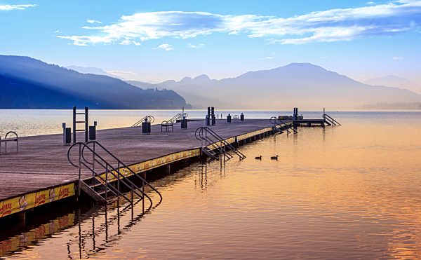 Austria, Carinthia, Klagenfurt, jetty at Woerthersee