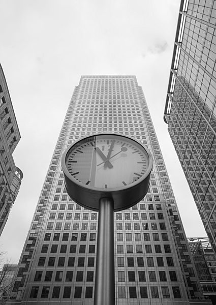 United Kingdom, England, London, Canary Wharf, Skyscrapers and clock
