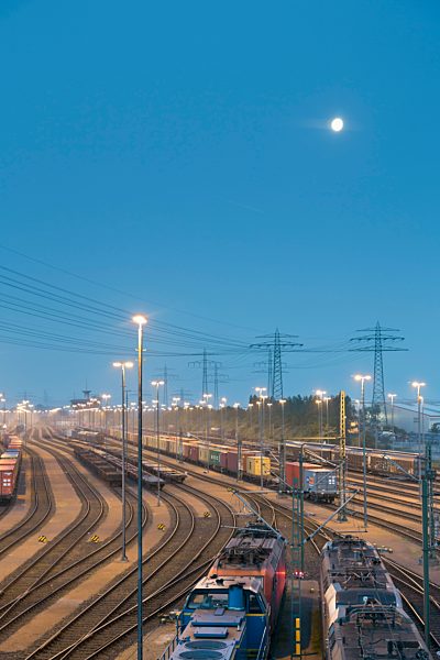 Germany, Hamburg, Switching yard station Altenwerder at night