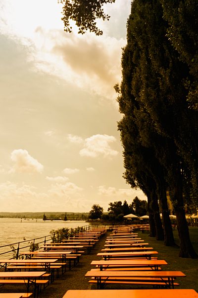Germany, Baden-Wuerttemberg	Constance district, Constance, Beer tables and benches at lakeshore