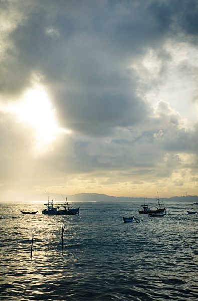 Asia, Sri Lanka, Southern Province, Galle, Fishing boats in the morning
