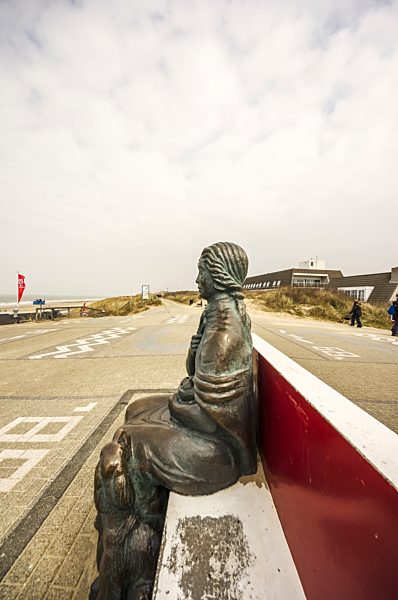Netherlands, Zeeland, Domburg, Sculpture by Guido Wetsers