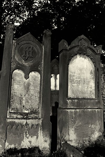 Hessen, Offenbach, Gravestones at jewish cemetery