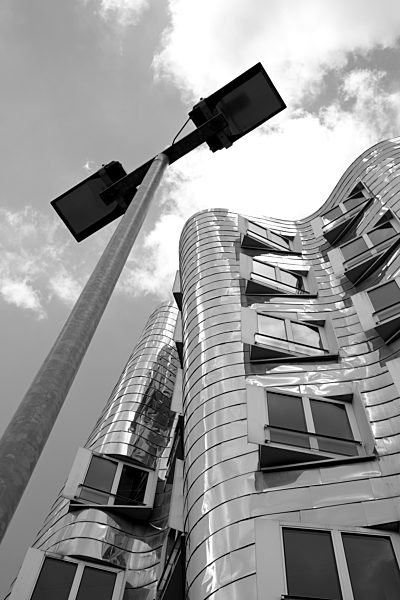 Germany, North Rhine-Westphalia, Dusseldorf, View of Gehry Buildings at Media Harbour