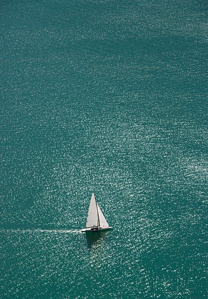 Austria, Salzkammergut, Salzburg State, Lake Wolfgangsee, Sailing boat