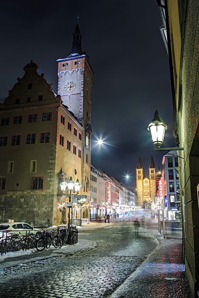 Germany, Bavaria, Wuerzburg, Domstrasse and Cathedral at night