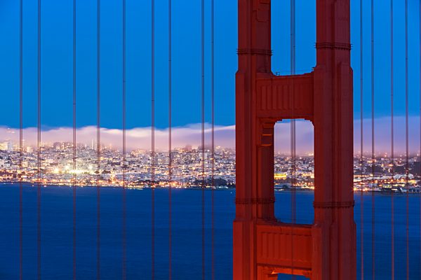 USA, California, San Francisco, skyline and Golden Gate Bridge at the blue hour seen from Hawk Hill