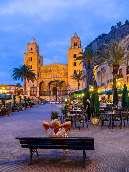 Italy, Sicily, Cefalu, cathedral in the evening