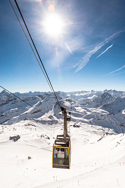 Germany, Bavaria, Nebelhorn, cable car in winter landscape