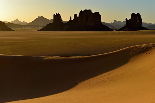 Africa, Algeria, Sahara, Tassili N'Ajjer National Park, Sunset over Timghas
