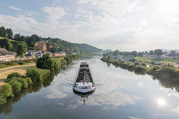 Germany, Rhineland-Palatinate, Trier, Ship on Moselle river