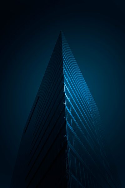 Germany, Duesseldorf, Stadttor in darkness