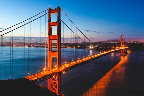 USA, California, San Francisco, Golden Gate Bridge in the evening