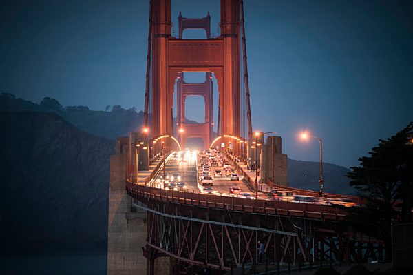 USA, California, rush hour on golden gate bridge in the evening