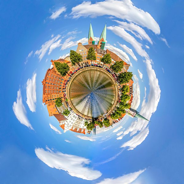 Germany, Luebeck, montage