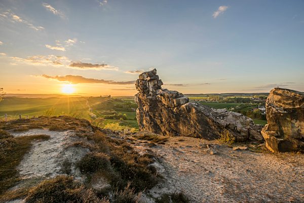 Germany, Thale, Weddersleben, Devil's Wall at sunset