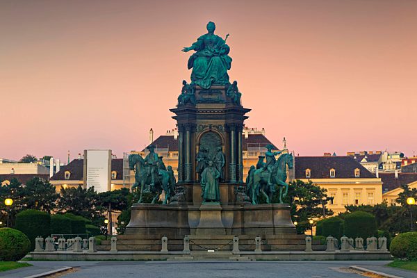 Austria, Vienna, Maria-Theresien-Platz, Maria Theresa Memorial in front of Museumsquartier