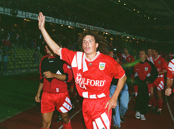 Fußball - TSV Vestenbergsgreuth - FC Bayern München 1:0