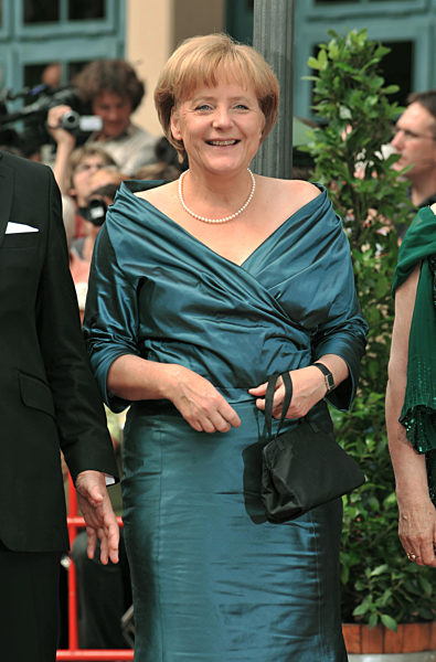 Die Bundeskanzlerin Angela Merkel kommt zur Eröffnung der Bayreuther...