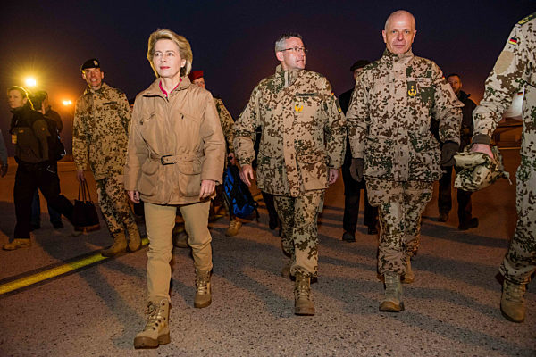 Deutsche Verteidigungsministerin in Afghanistan