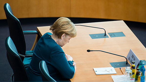 Merkel vor Abgas Untersuchungsausschuss