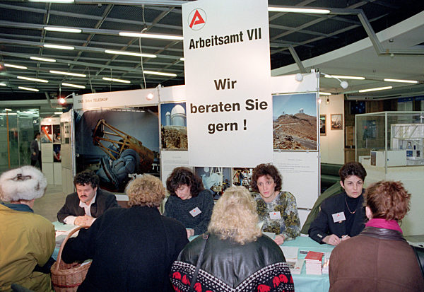 Bildungsmesse in Berlin (Archivfoto und Text 1992)