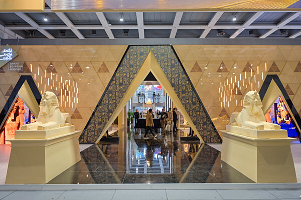 Nachbau des GEM, Grand Egyptian Museum in Kairo, Exponate aus dem Grab Tut Ech Amun, Ägypten, Hallenstand auf der ITB 2026. Internationale-Tourismus-Börse, Messegelände, Charlottenburg, Berlin, Deutschland